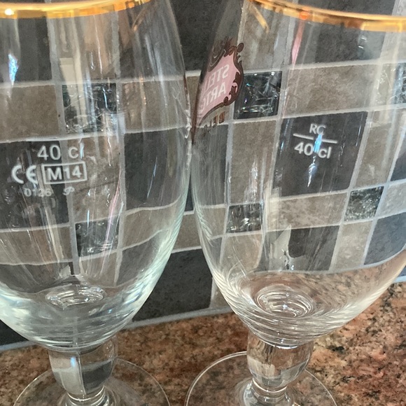 Bundle of Four Stella Artois Beer Glasses - Picture 6 of 7